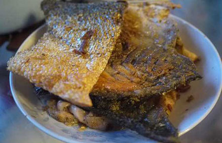 三文鱼皮怎么做好吃？三文鱼皮菜谱吃法做法介绍